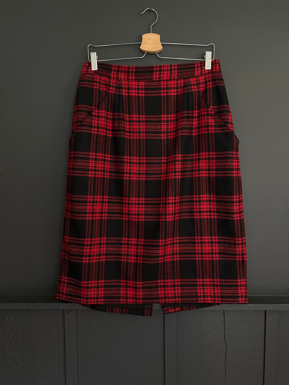 Vintage Red and Black Plaid Wool Blend Pencil Midi Skirt Size 16 Kathryn Deene